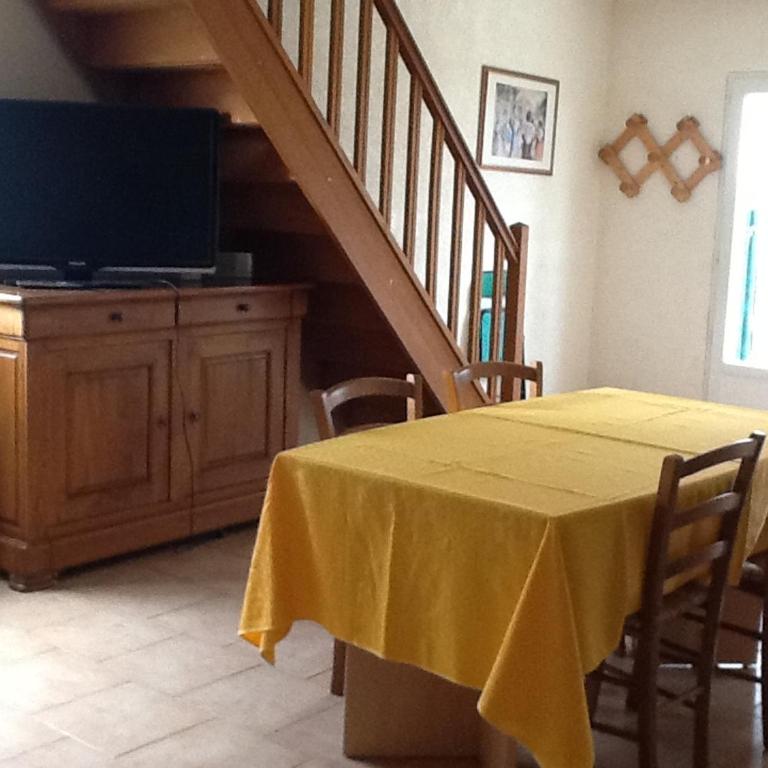 Mas Tarquin - Two-Bedroom House - 3
