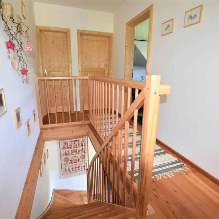 Ferienhaus Dirnbacher Hütte - Familienzimmer mit Balkon - 17