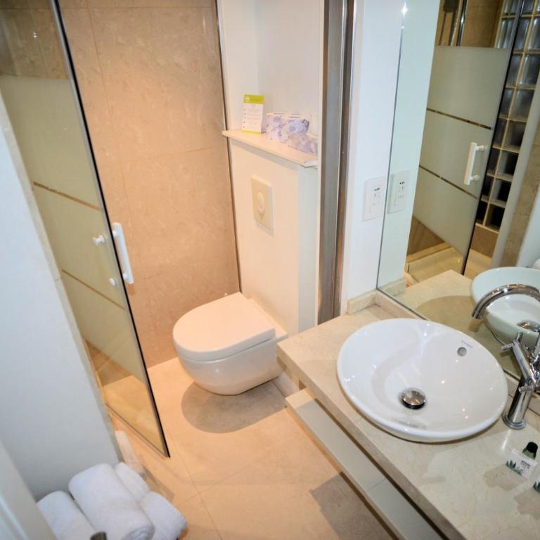 Auberge De La Calanque - Chambre Double Classique avec Vue sur Jardin et Terrasse - 3
