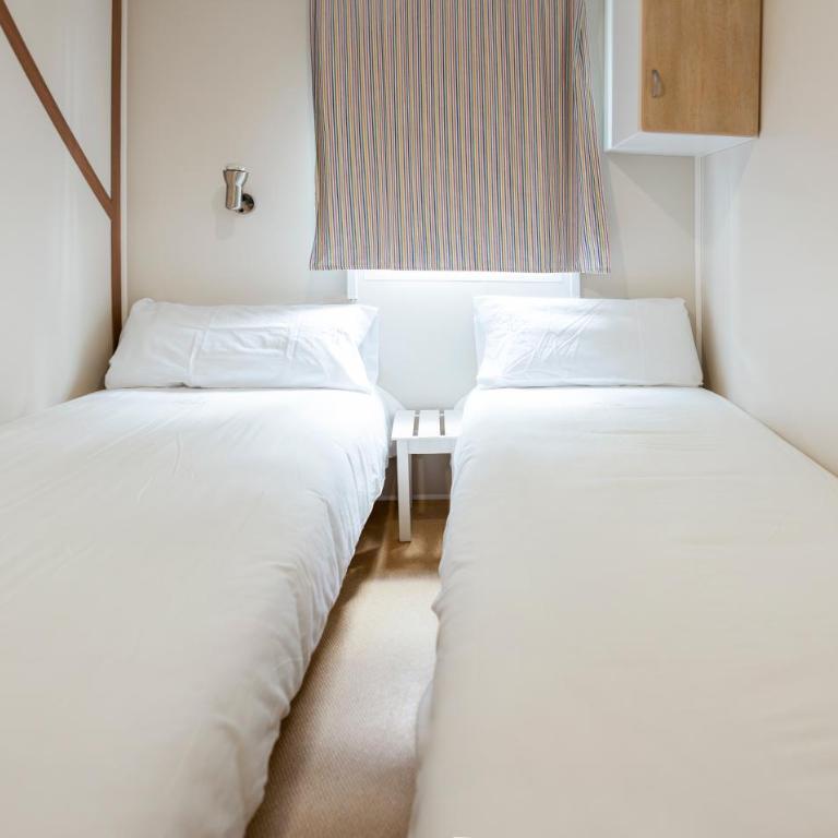 Camping Platja Cambrils - Superior Bungalow with Air Conditioner - 6