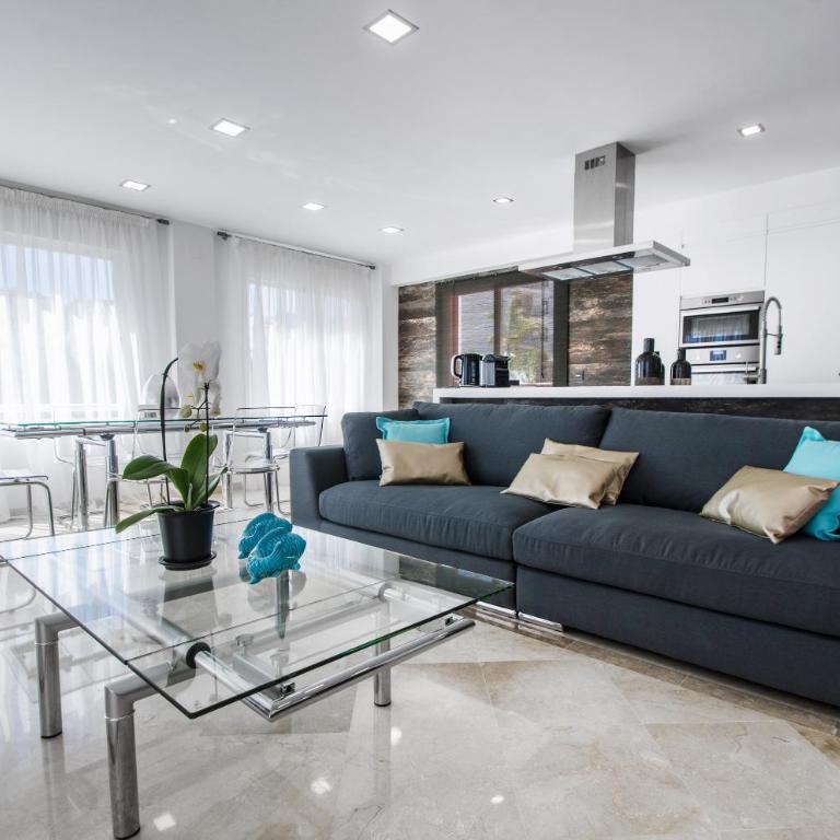 Gorgeous 170 sq.m. penthouse with sea view terraces - Apartamento Ático - 1