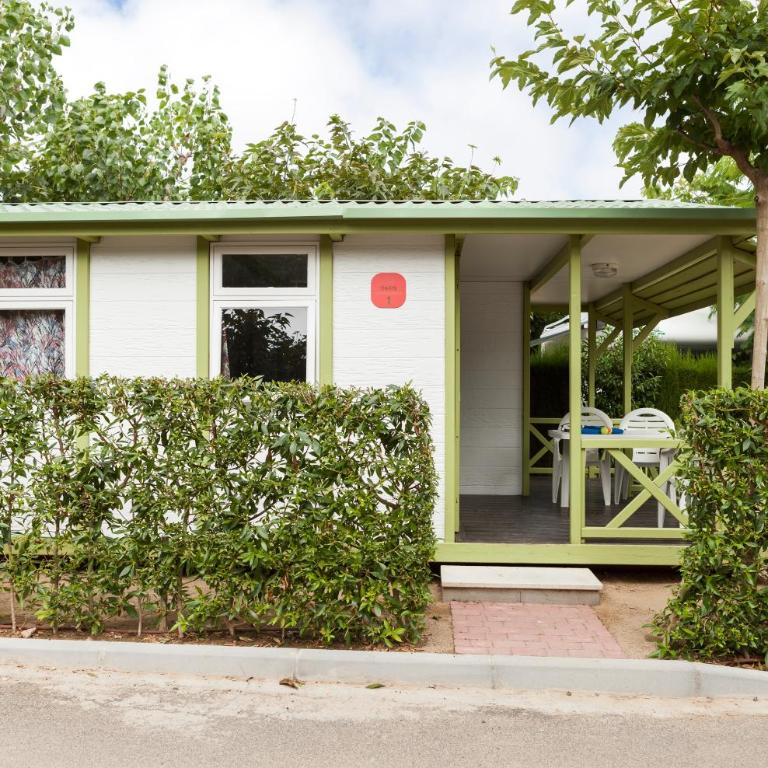 Camping Platja Cambrils - Two-Bedroom Bungalow without Air Conditioner - 4