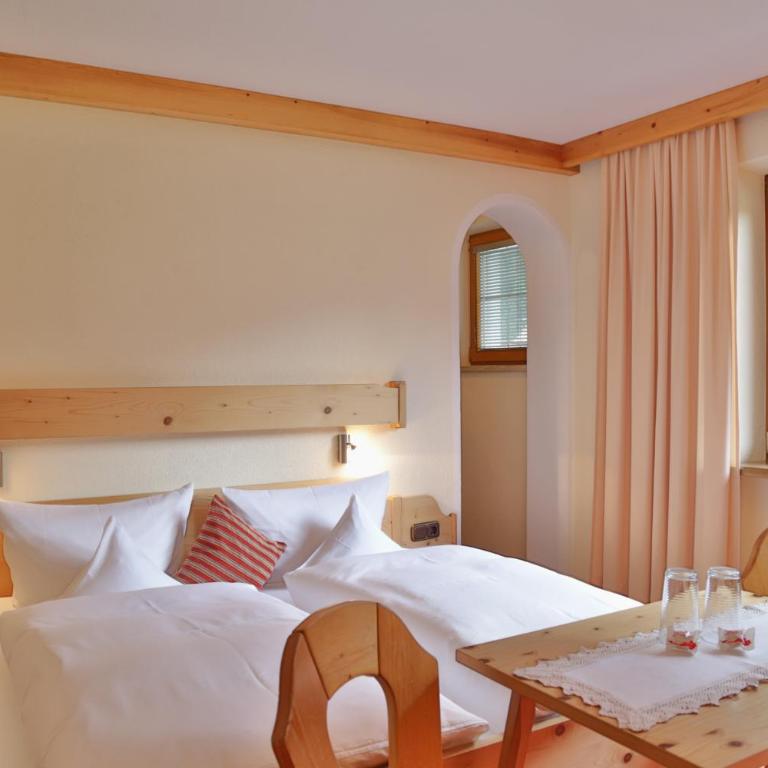 Haus Waldheim - Doppelzimmer mit Bergblick - 3