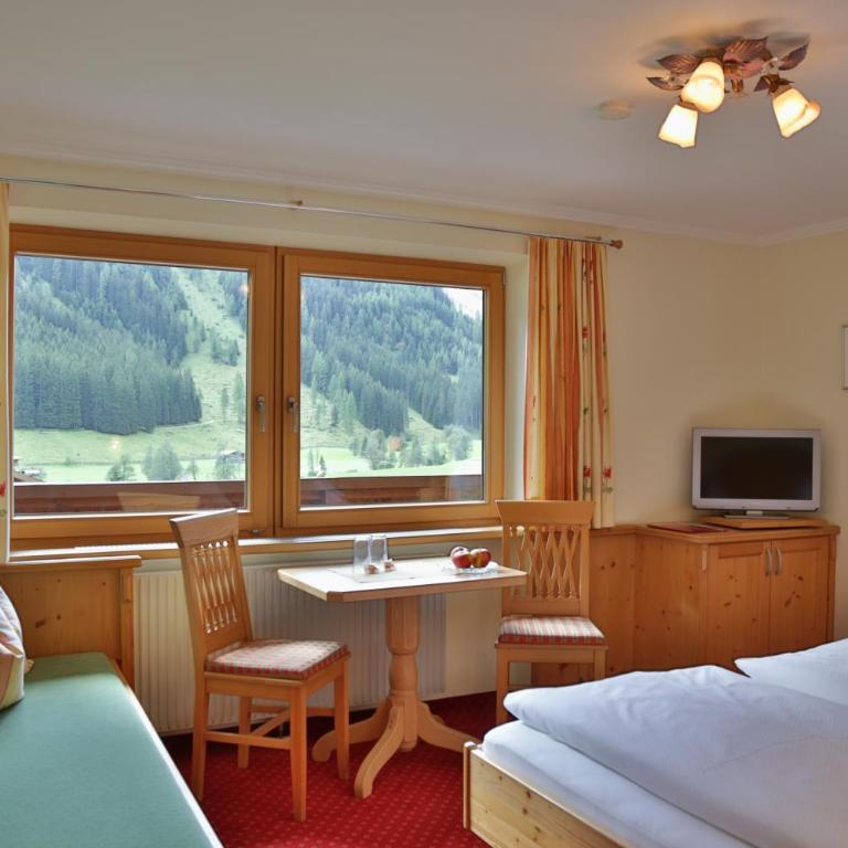 Haus Waldheim - Deluxe Doppelzimmer mit Balkon - 4