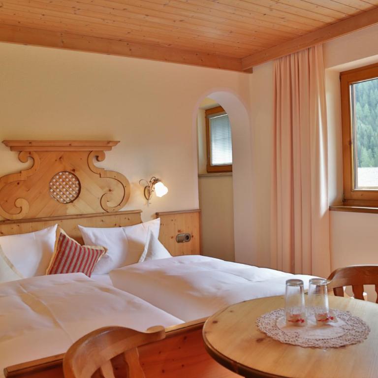 Haus Waldheim - Doppelzimmer mit Balkon - 2