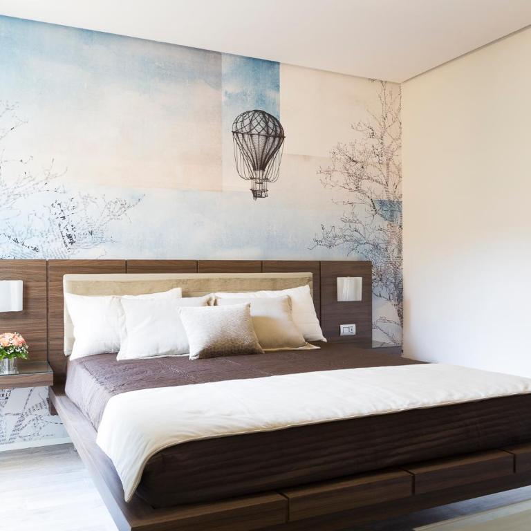 Rhome Suites - Camera King - 1