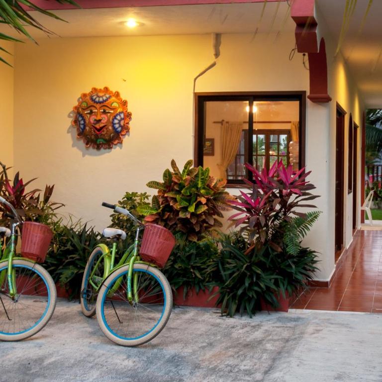 Casa Anita - Relaxing Home Steps from the Puerto Morelos Beach - Two-Bedroom House - 4