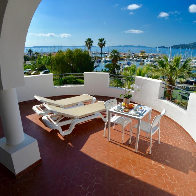Auberge De La Calanque - Chambre Triple Privilège avec Vue sur Mer - 5