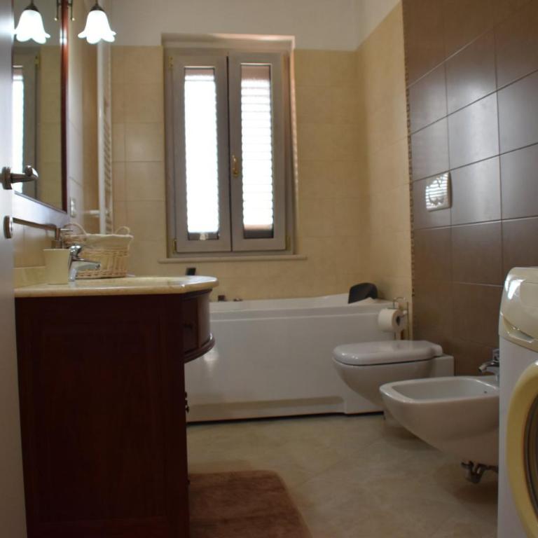 Appartamenti in villa Alessia - Appartamento con 2 Camere da Letto - 66