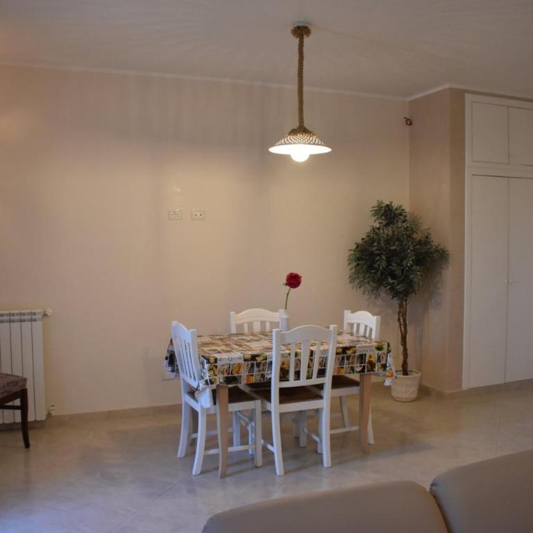 Appartamenti in villa Alessia - Appartamento con 2 Camere da Letto - 59