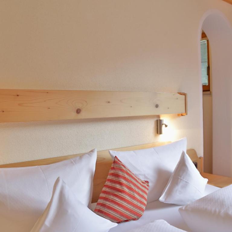Haus Waldheim - Doppelzimmer mit Bergblick - 2