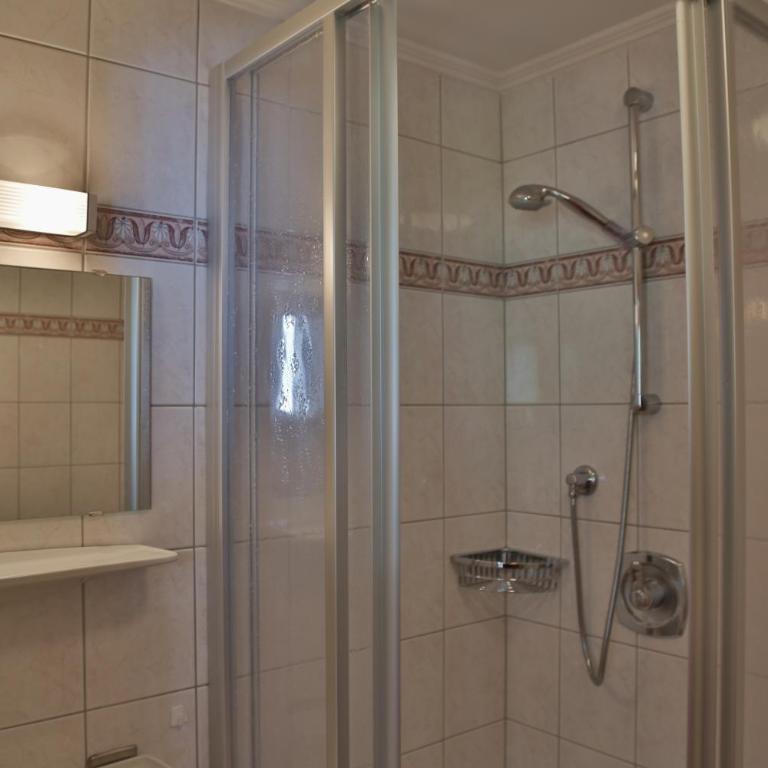 Haus Waldheim - Einzelzimmer mit Dusche - 4