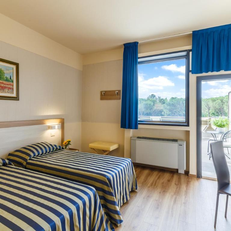 Hotel Country Club - Camera Classic Doppia con Letti Singoli - 4