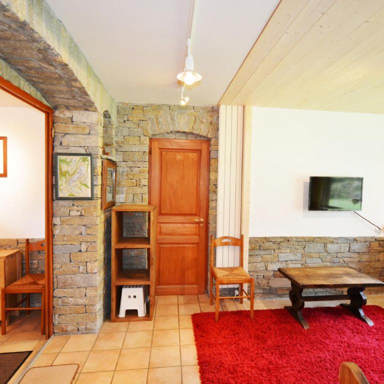 Chalet Champraz - Free Parking - Two-Bedroom Chalet - 17