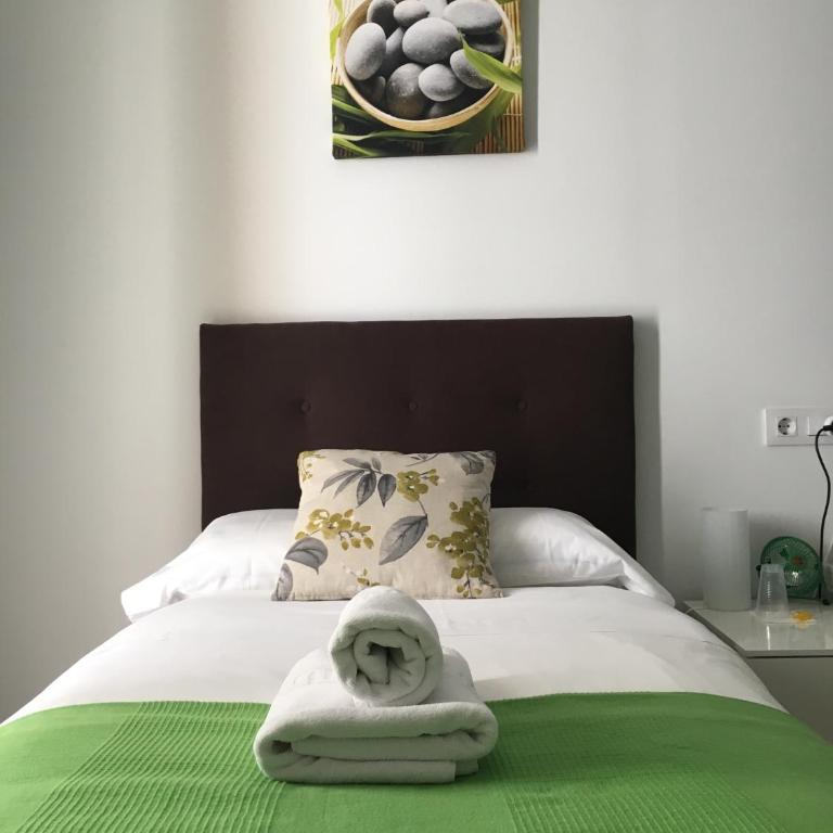 Pensión Residencia Fonseca - Habitación Doble con baño compartido - 2 camas - 4