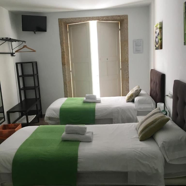 Pensión Residencia Fonseca - Habitación Doble con baño compartido - 2 camas - 11