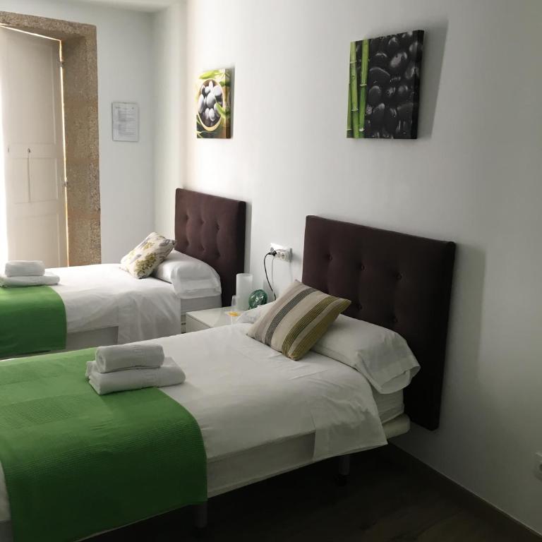 Pensión Residencia Fonseca - Habitación Doble con baño compartido - 2 camas - 5