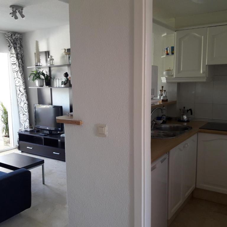 Albir Sunshine Apartments - Apartment with Balcony - 9
