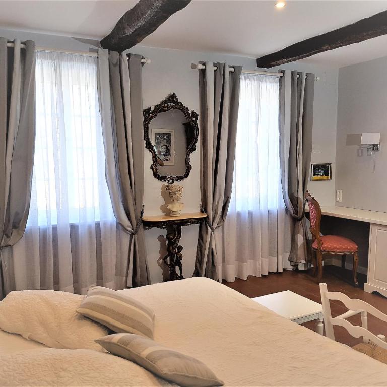 B&B with charm, quiet, kitchen, sw pool. - Chambre Double ou Lits Jumeaux avec Terrasse - 4