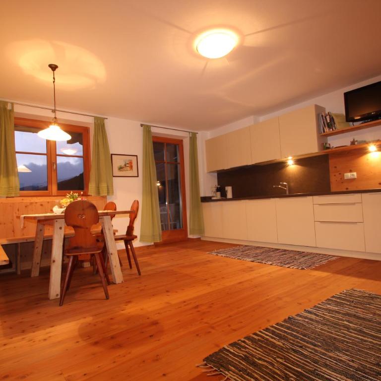 Mitterhof - Appartamento con 2 Camere da Letto e Balcone - 2