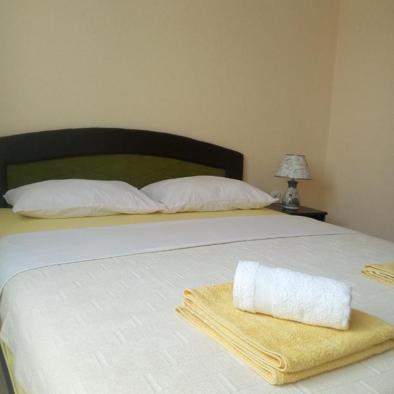 Apartmani Sara Trebinje - Apartman sa Pogledom na Planinu - 4