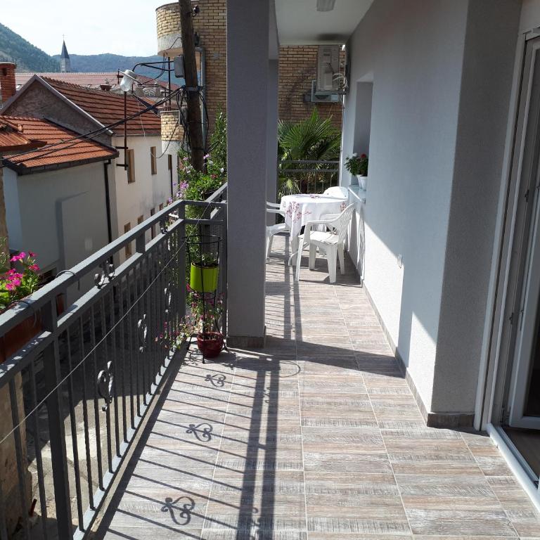 Apartments City Paradise - Apartment with Balcony - 2