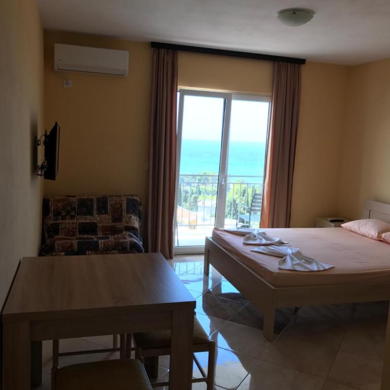 Apartments Popovic - Apartment with Balcony - 5
