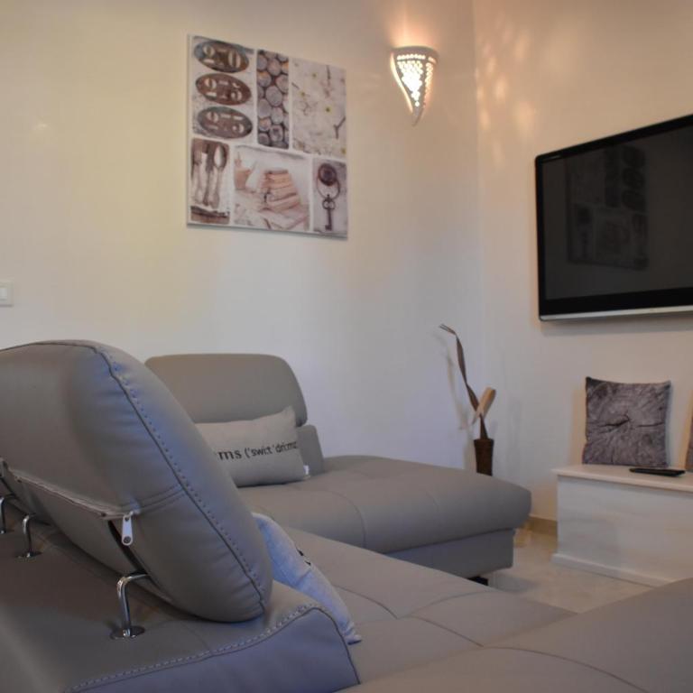 Appartamenti in villa Alessia - Appartamento con 2 Camere da Letto - 56