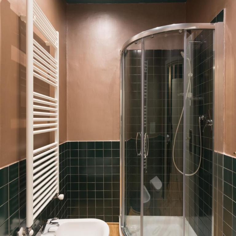Porta Palace Apartments - One-Bedroom Suite - 9