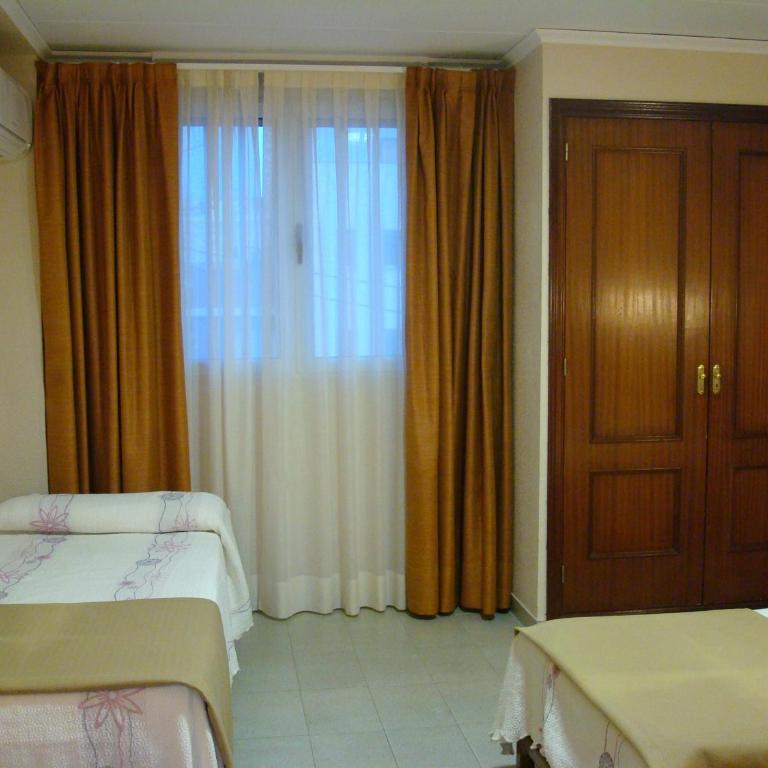 Hotel Fin De Semana - Habitación Triple - 1