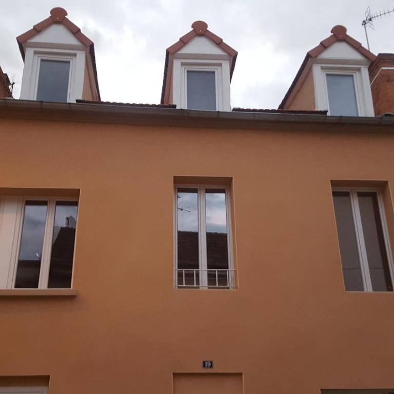 Vichy - One-Bedroom Apartment - 13