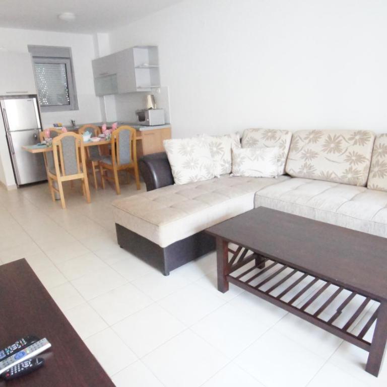 Petrovac Bay Apartments - Two-Bedroom Apartment with Balcony - 10