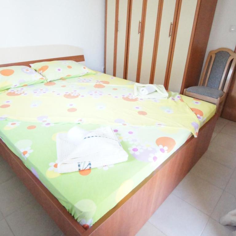 Petrovac Bay Apartments - Two-Bedroom Apartment with Balcony - 12