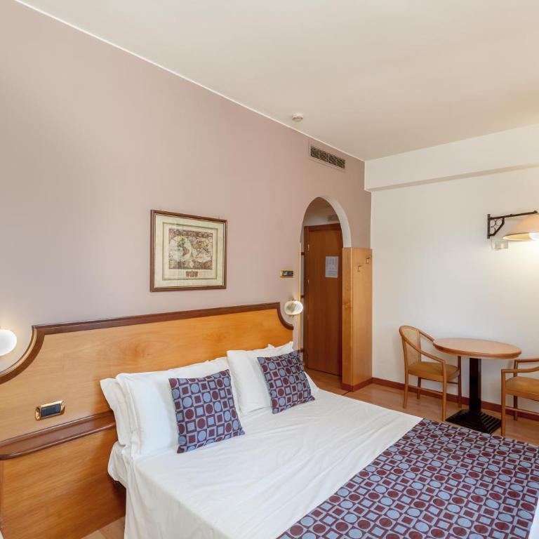 Hotel Tevere Perugia - Camera Tripla - 1