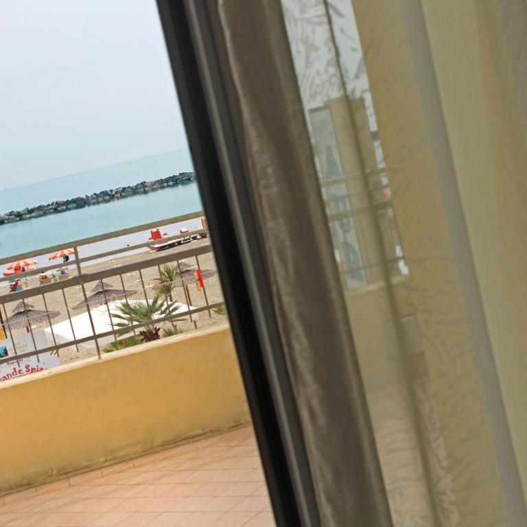Hotel Villa Aurora - Camera Matrimoniale/Doppia con Letti Singoli con Vista Mare - 3
