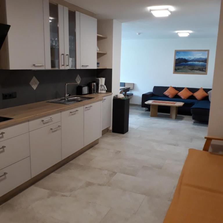 Landhaus Granat - Apartment mit 3 Schlafzimmern, Balkon und Terrasse - 5