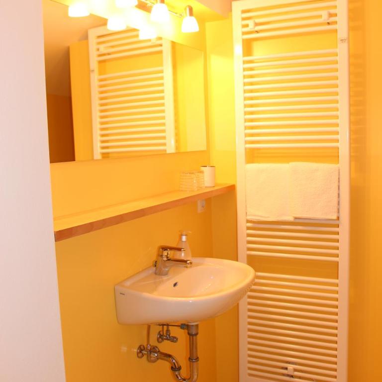 Haus Ilse & Karl Heinz - Double Room with Private Bathroom - 3