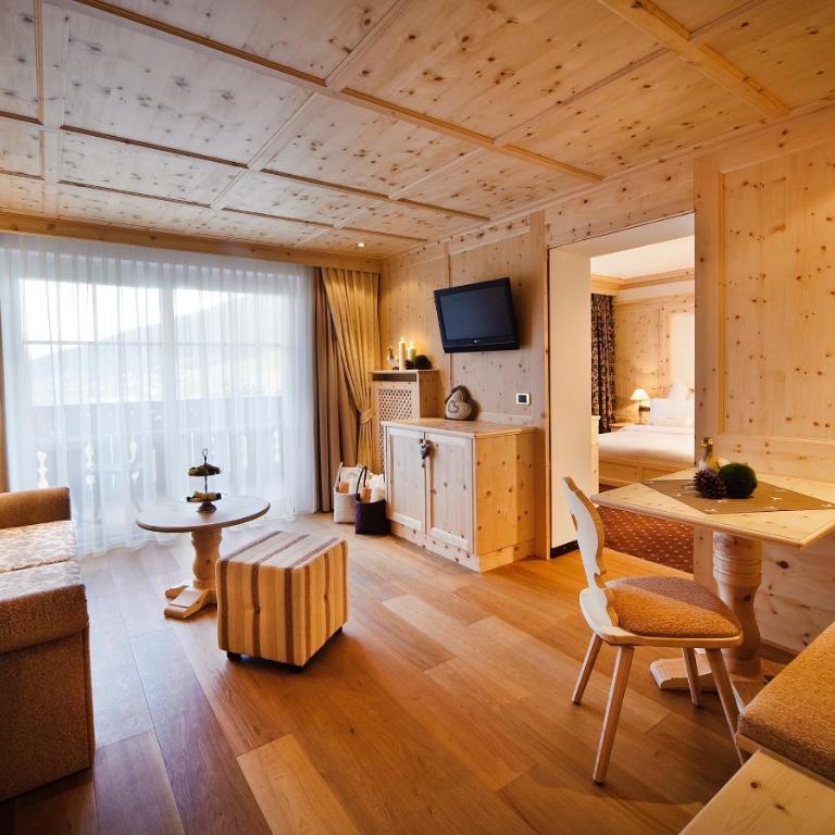 Alpin Garden Luxury Maison & SPA - Adults Retreat - Camera Tripla con Balcone - 2