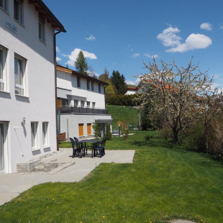 Chasa Aquileia Engadin Scuol - Bergblick, 6 Pers, zentral, Terrasse, Gratisparken - Apartment mit Blick auf die Berge - 42