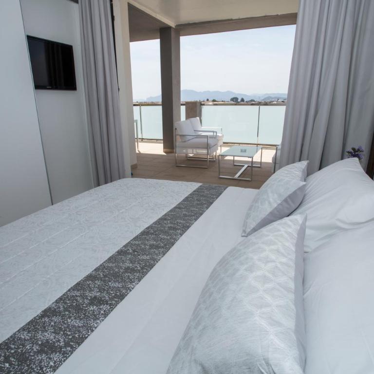 ApartHotel Playa Oliva - Apartamento Superior - 3
