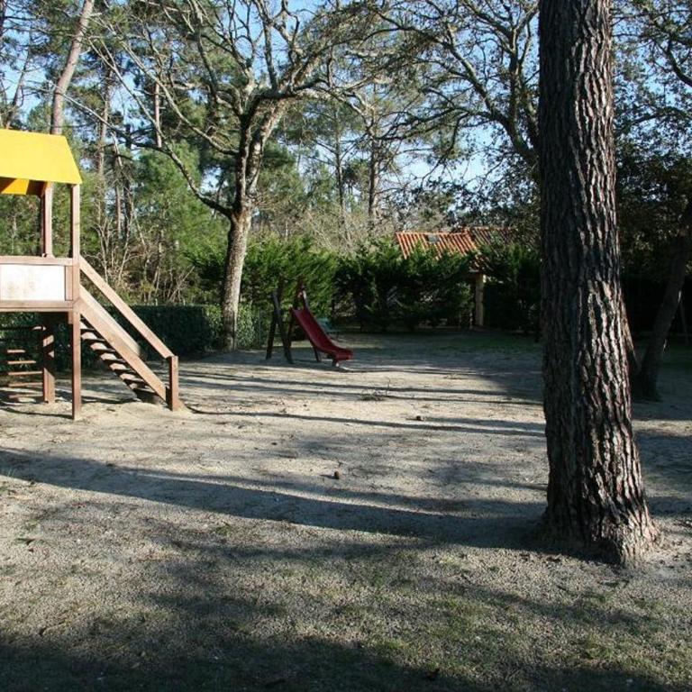 Soulac l'Amélie - Maison à 300m de la plage - Two-Bedroom House - 14