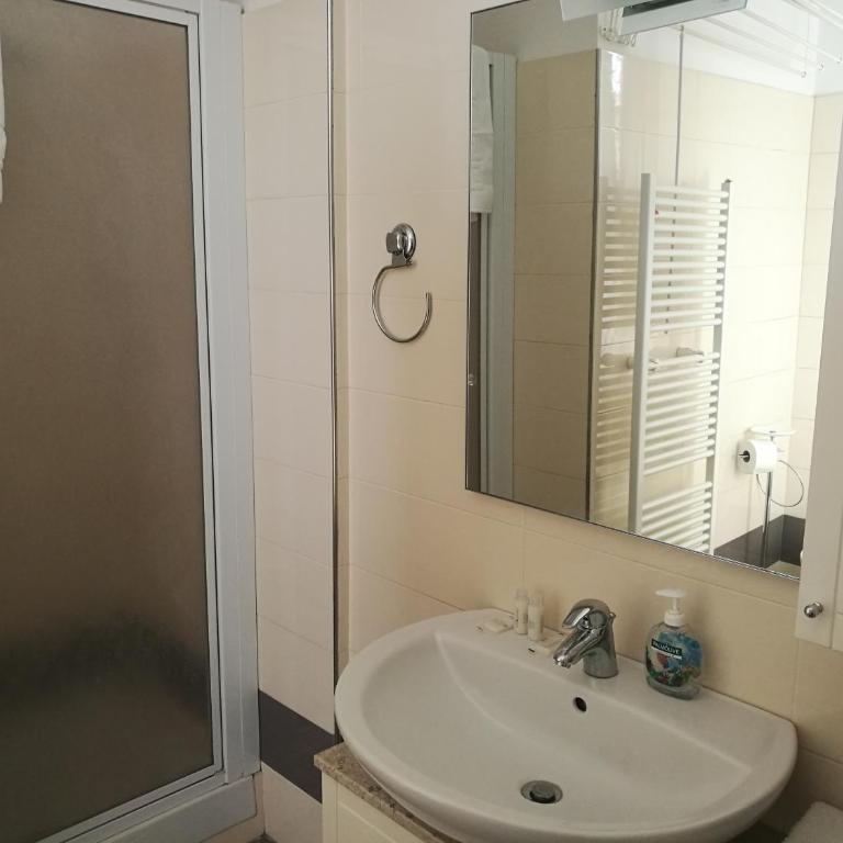 Residenza Piazza Dei Martiri 8 - Appartamento Deluxe - 4
