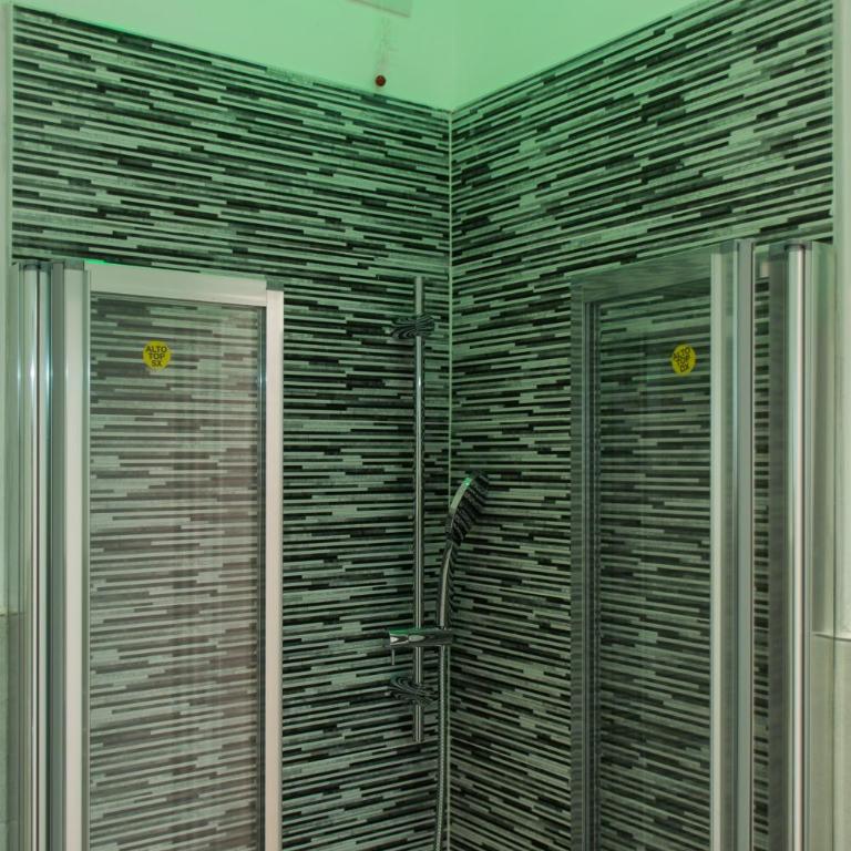 4Rooms Milano - Camera Matrimoniale/Doppia con Letti Singoli - 4