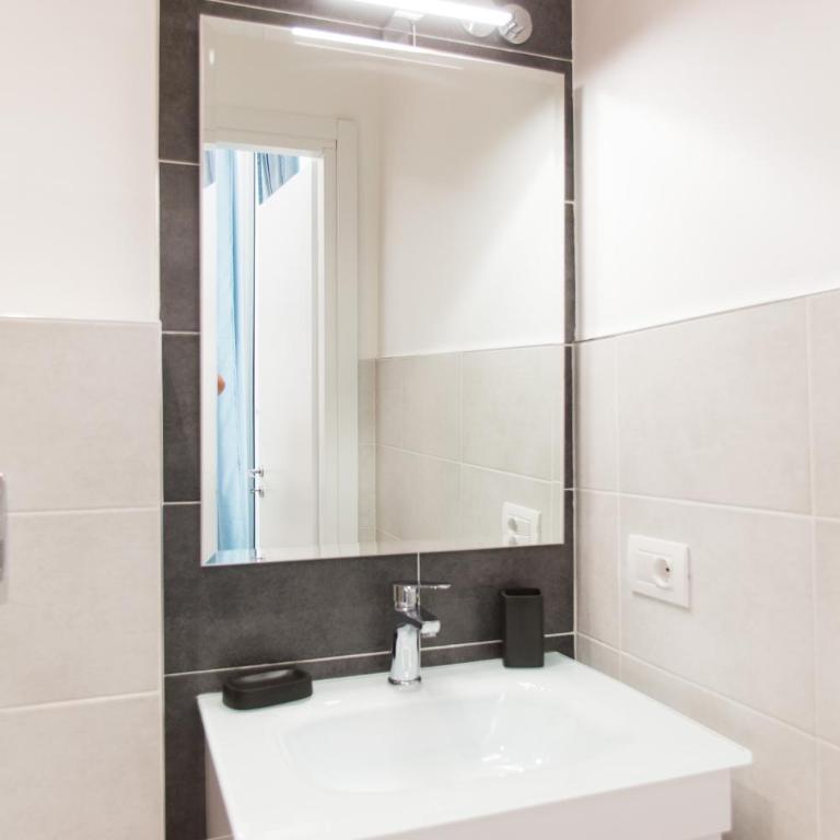 4Rooms Milano - Camera Matrimoniale Deluxe - 5