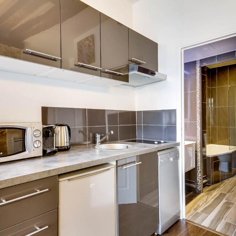 Upper Class Suites - Rue Saint Honoré - Deluxe Apartment - 3rd Floor - 13