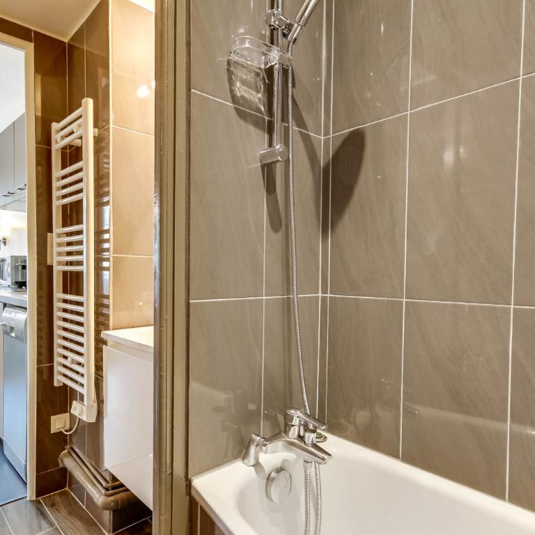 Upper Class Suites - Rue Saint Honoré - Deluxe Apartment - 4th floor - 11