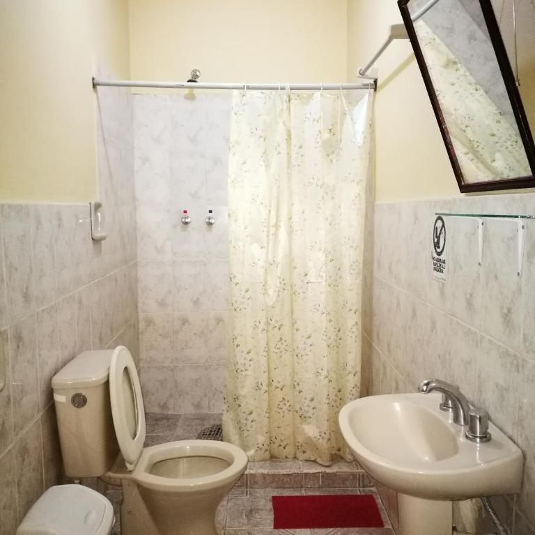 Julia Plaza Hotel - Twin Room with Private Bathroom - 3