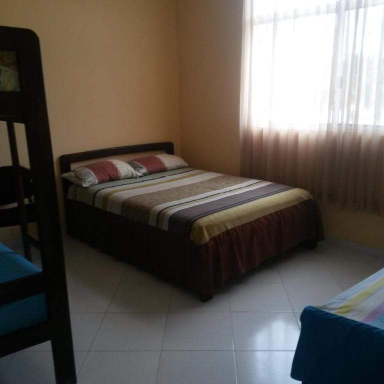 Hotel Salduba - Family Room with Private Bathroom - 5
