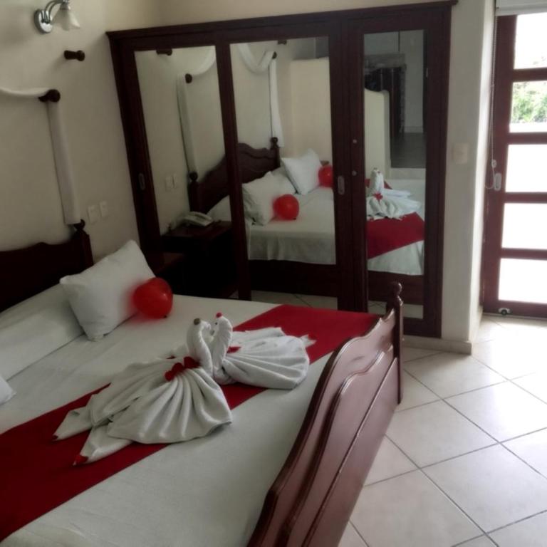 Villas Coco Resort - All Suites - King Suite with Spa Bath - 6