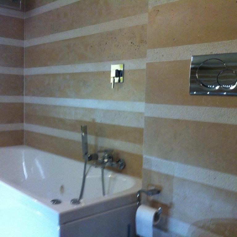 Residenza Al Corso Suites - Camera Tripla - 7